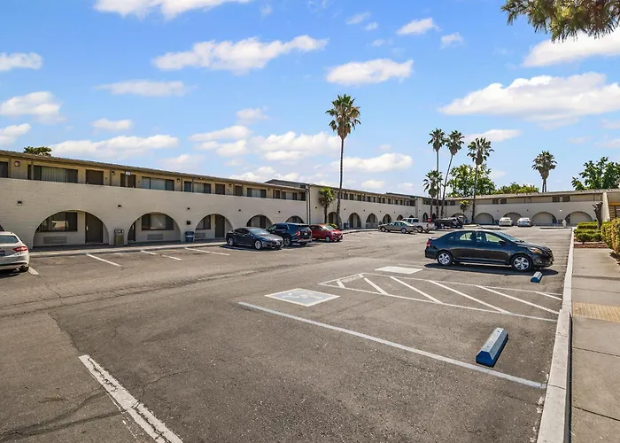 Motels in Galt