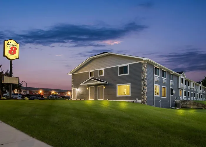 Motels in Fergus Falls