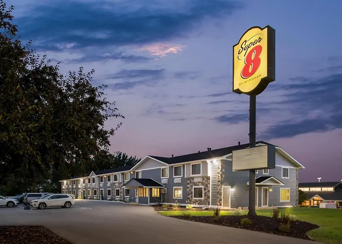 Motels in Motley