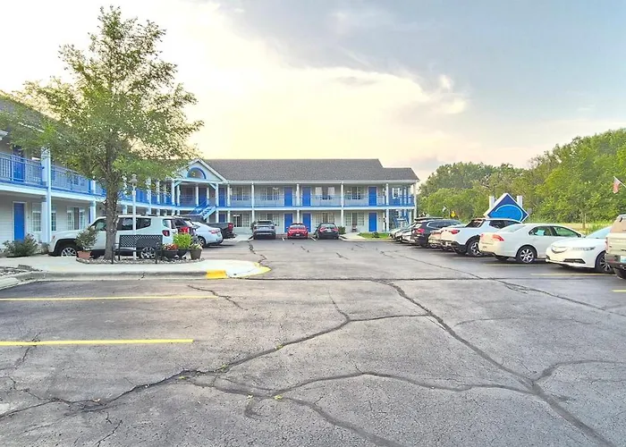 Motels in Franklin (Milwaukee County)