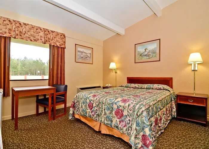 Motels in Smithfield
