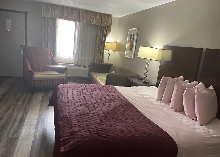 Motels in Cabool