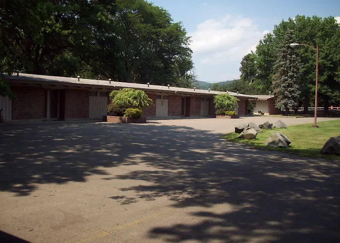 Motels in Galeton