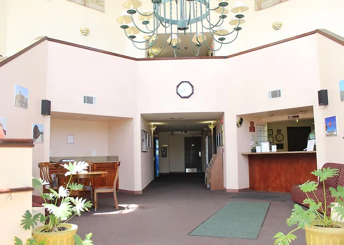 Motels in Santa Paula