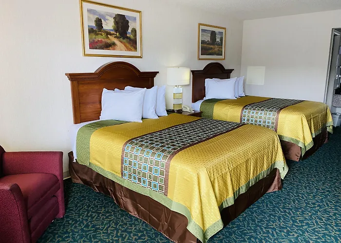 Motels in Shawnee