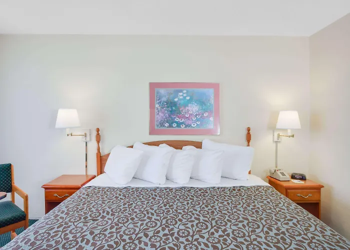 Motels in Pocahontas