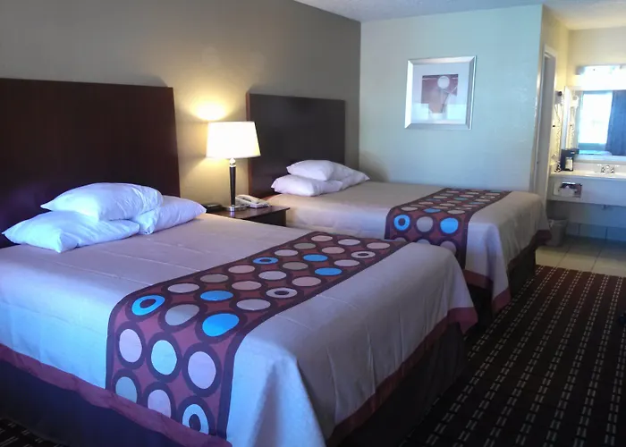 Motels in Stonewall