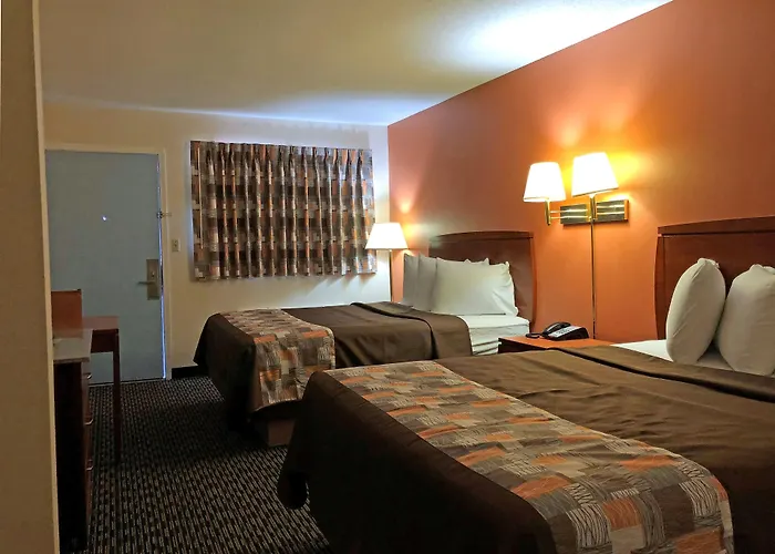 Motels in Sullivan