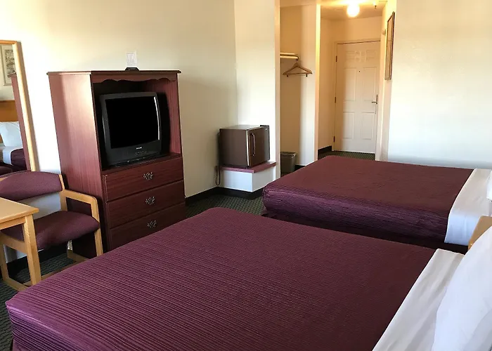 Motels in Dunnigan