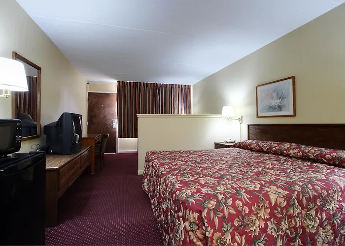 Motels in Greenwood