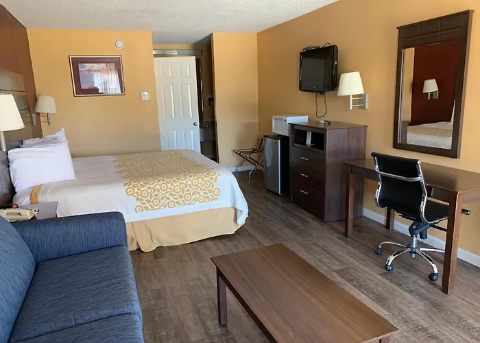 Motels in Clinton