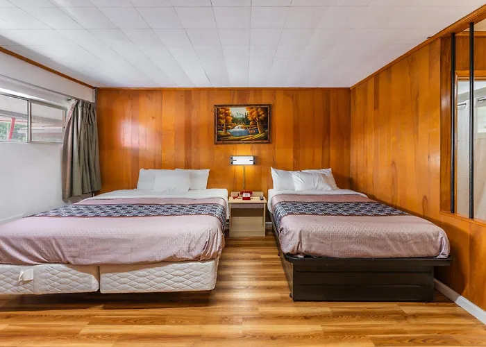Motels in Pulaski