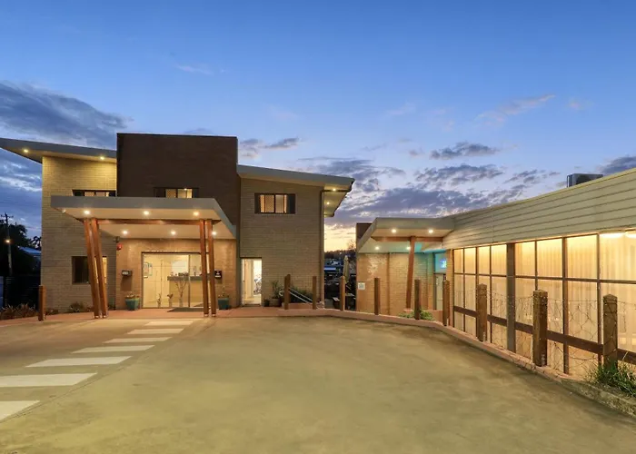 Motels in Maclean