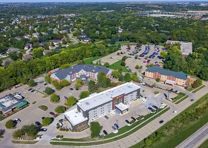 Cheap Hotels in Clive