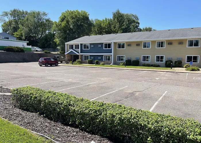 Motels in Anoka