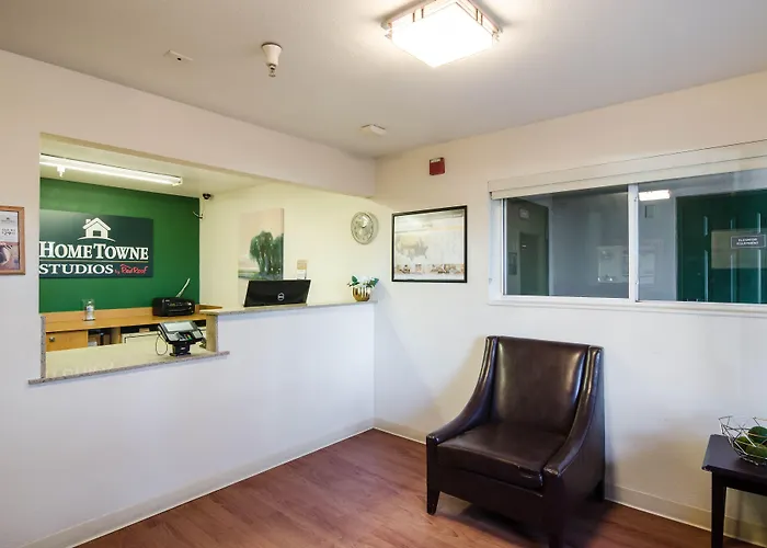 Motels in Thornton