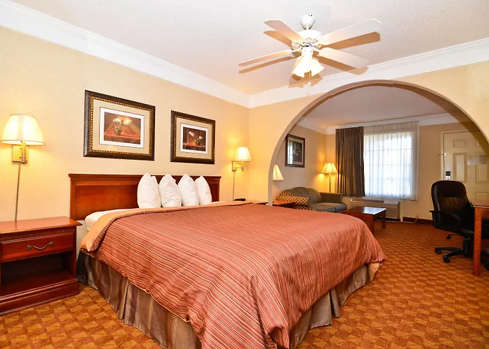 Motels in East Dublin