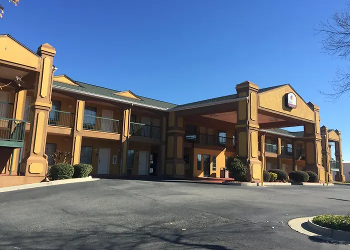 Motels in Hawkinsville