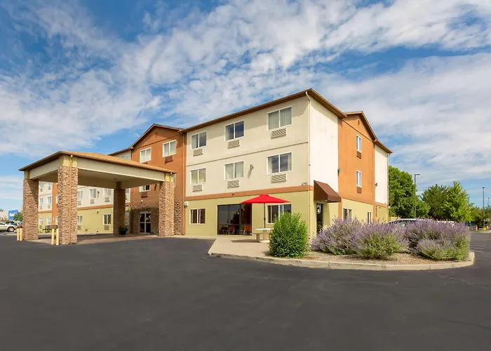 Motels in Farmington