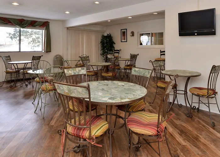 Motels in Kingston