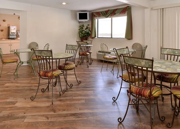 Motels in Monticello