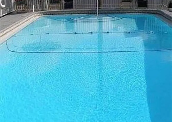 Motels in Middleburg
