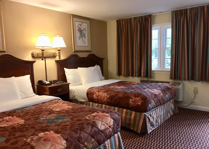 Motels in Acton