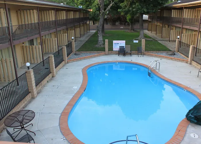 Motels in Menifee