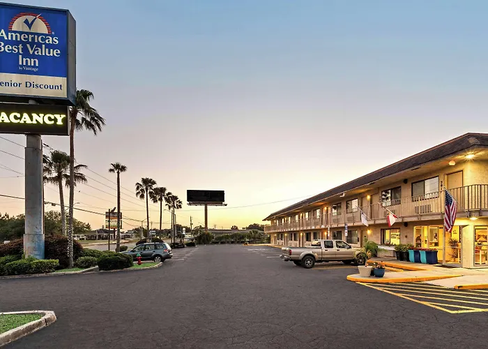 Motels in Cross City