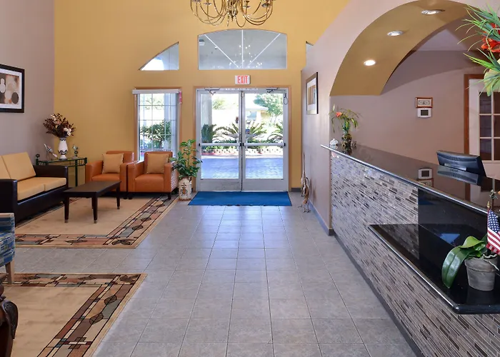 Motels in Madera