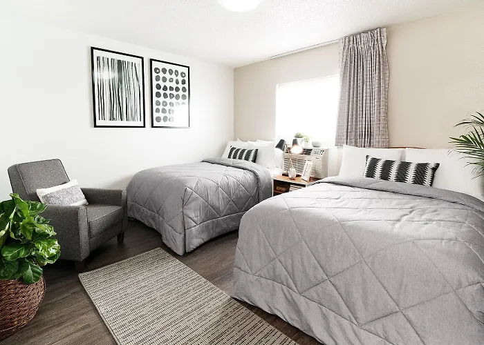 Motels in Garland