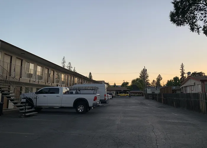 Motels in Lakeport