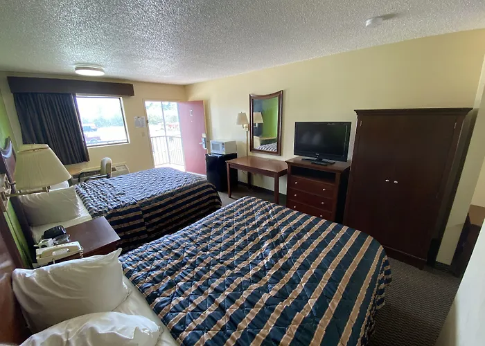 Motels in Baxley
