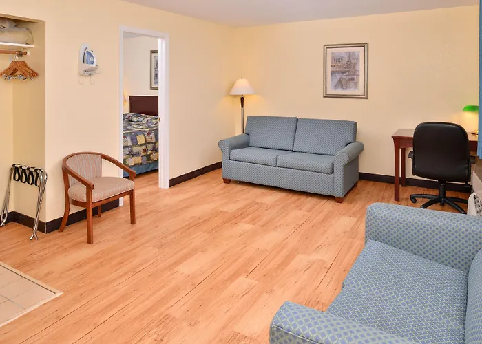 Motels in Guilford
