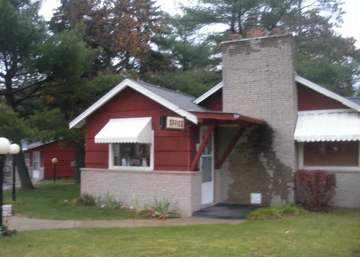 Motels in Grayling