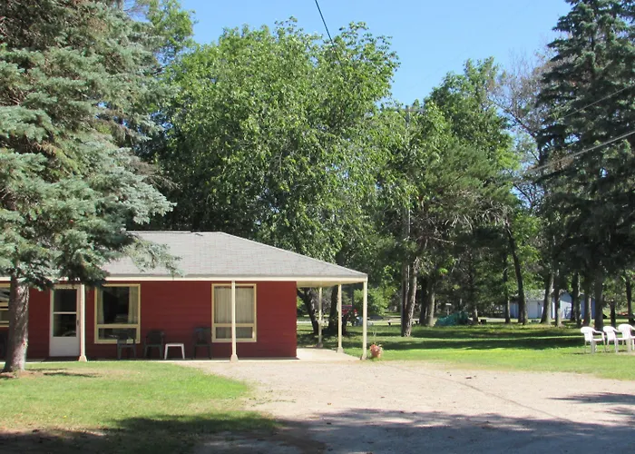 Motels in Fife Lake