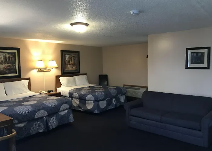 Motels in East Aurora