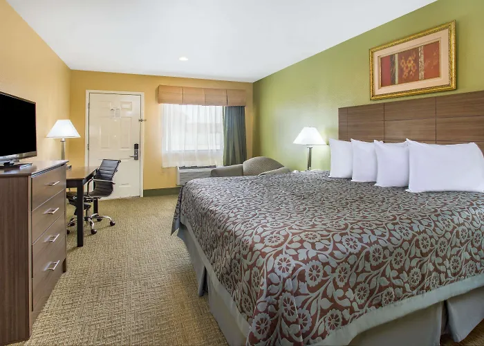 Motels in Abbeville