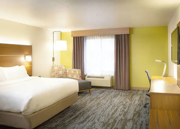 Cheap Hotels in Weston