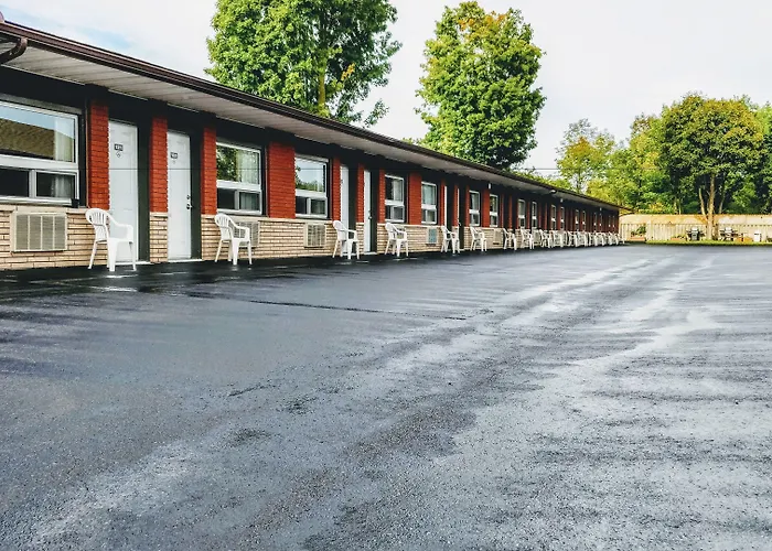 Motels in Midland