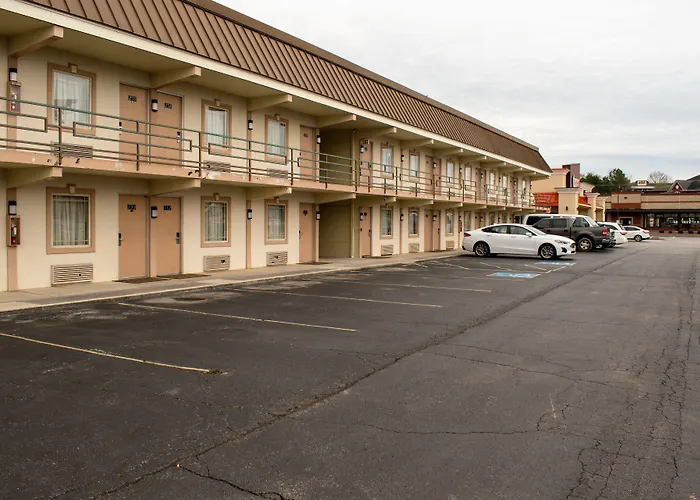 Motels in Lenoir City