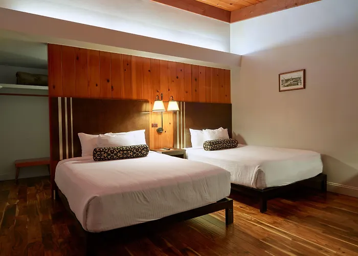 Motels in Creswell