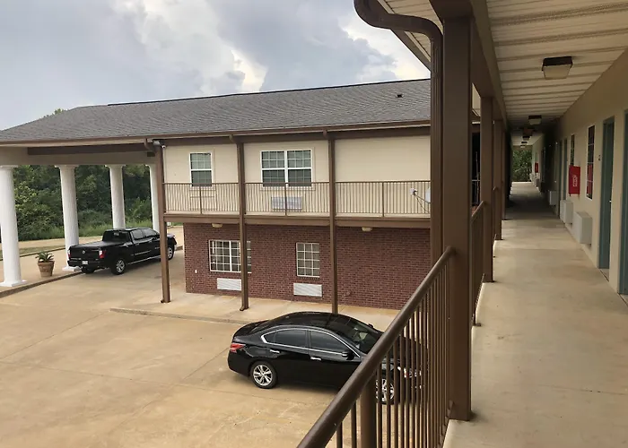 Motels in Rusk