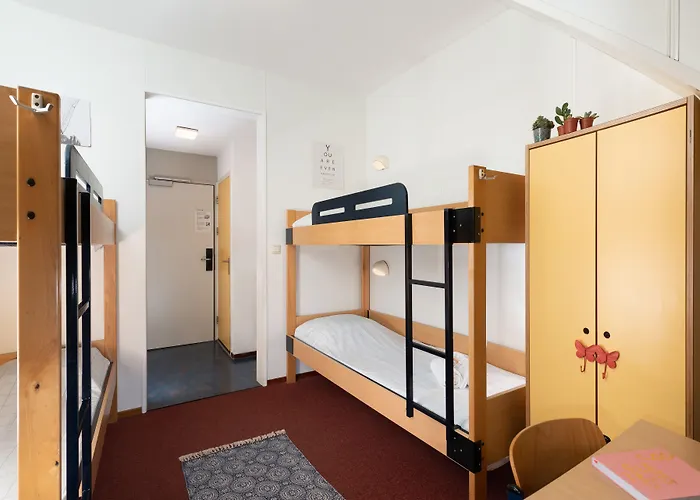 Hostels in Rheezerveen