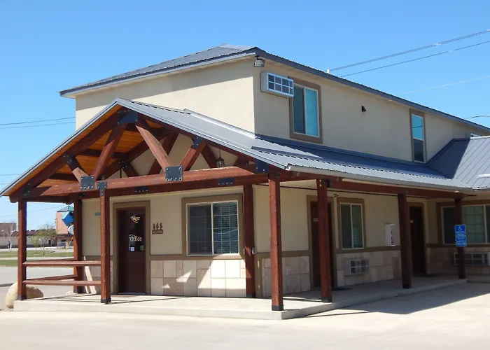 Motels in Williston