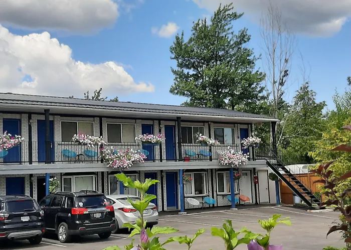 Motels in Oakville