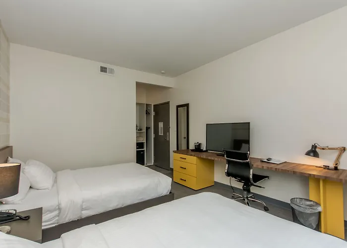 Motels in Carol Stream