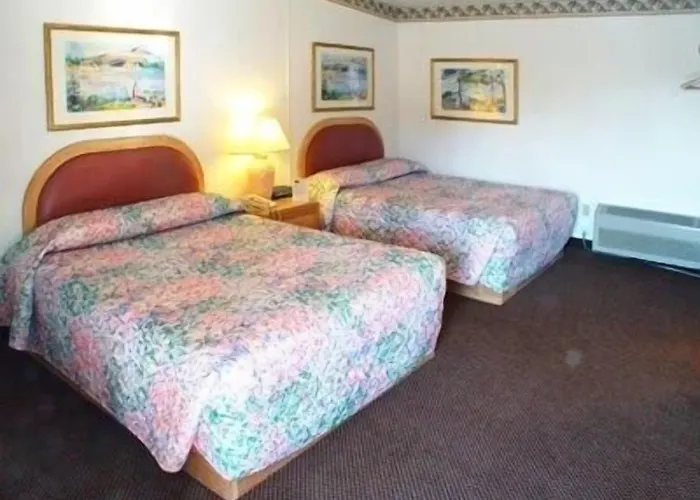 Motels in Cloverdale