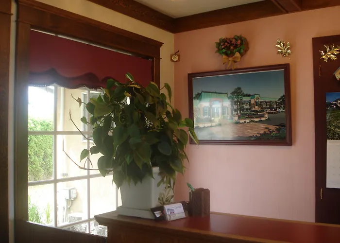 Motels in Bainbridge Island