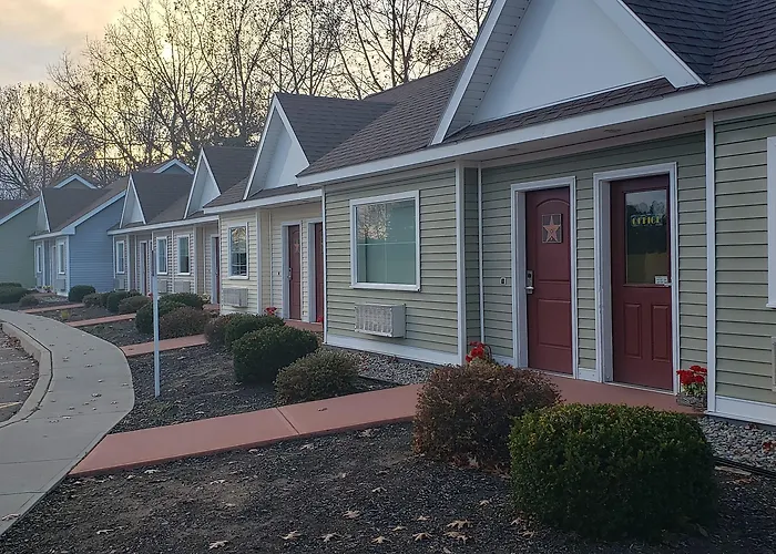 Motels in Warren